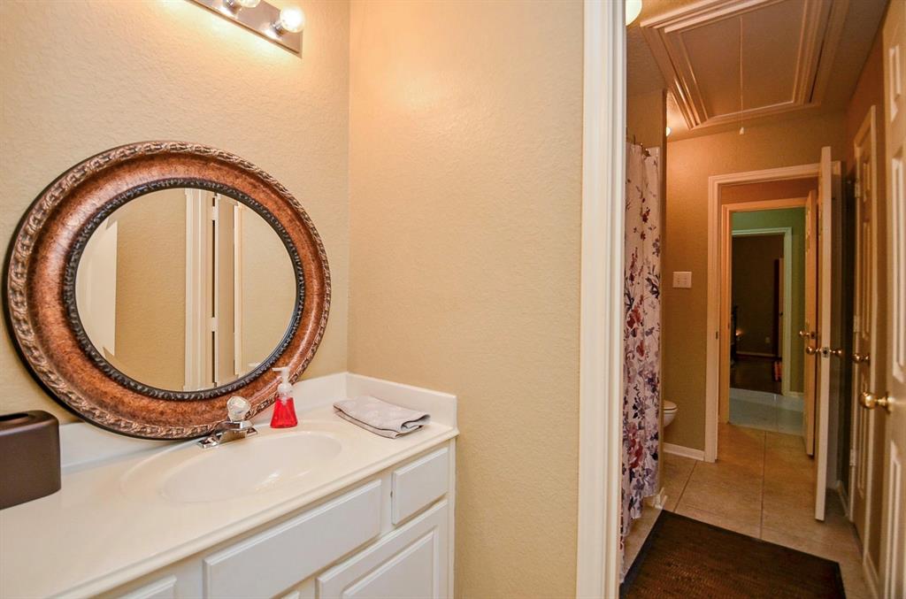 4606 Russett Lane, Sugar Land, Texas image 21