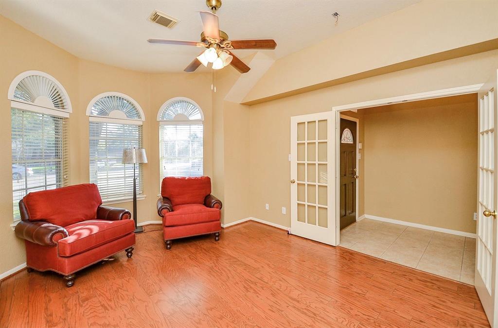 4606 Russett Lane, Sugar Land, Texas image 9