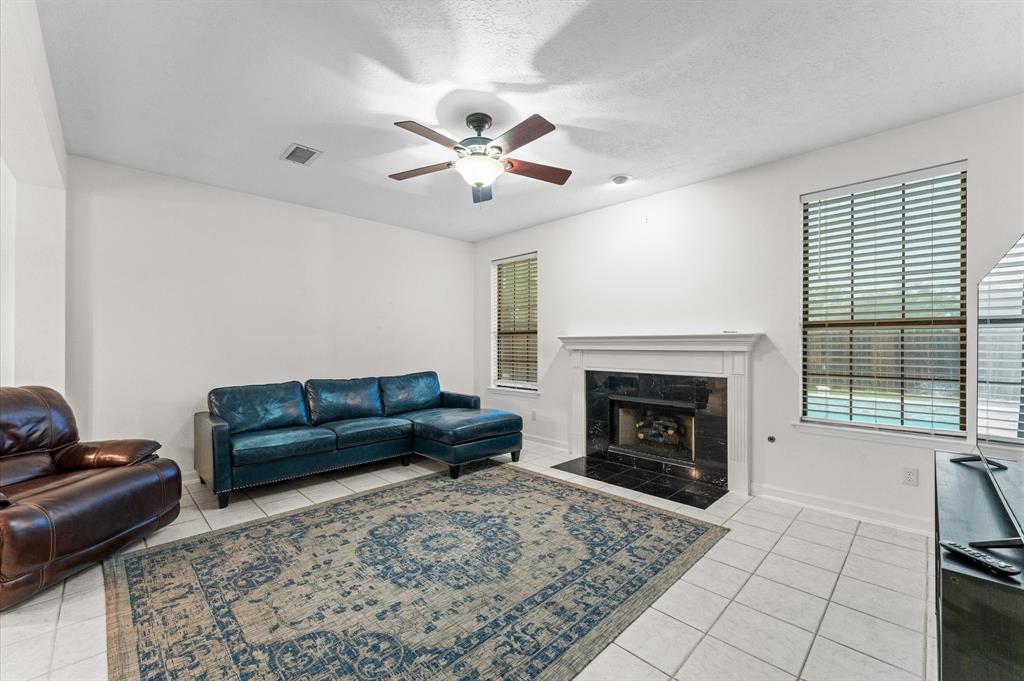 7131 Red Coral Drive, Pasadena, Texas image 11
