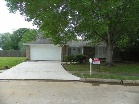 Single Family Residence in Richmond TX 1910 Old Colony Court Court.jpg