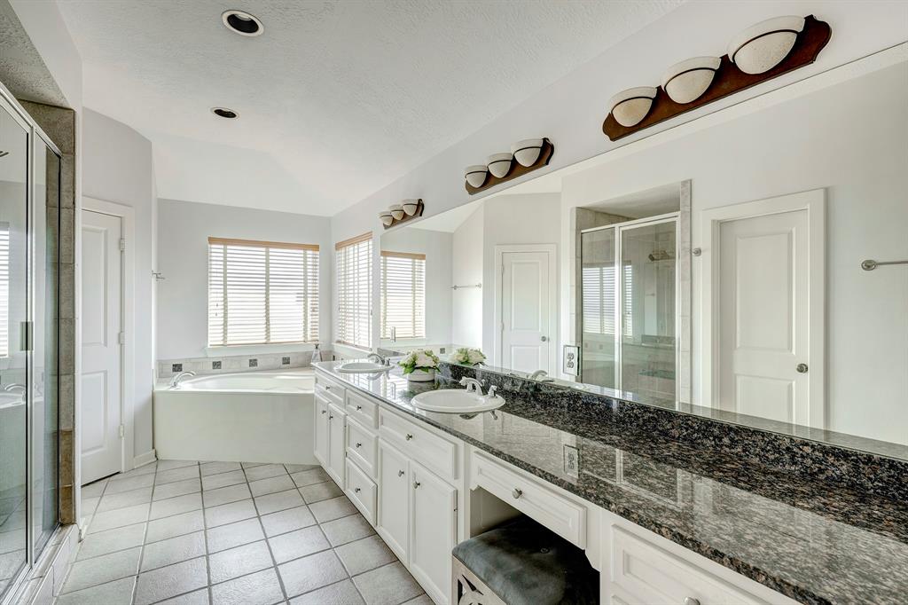 4617 Oakdale Street, Bellaire, Texas image 18