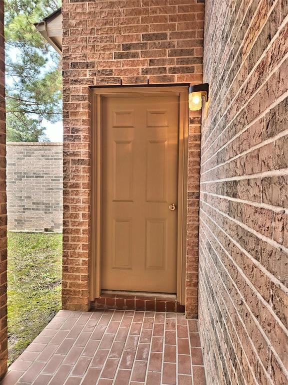 9923 Eden Valley Drive, Spring, Texas image 39