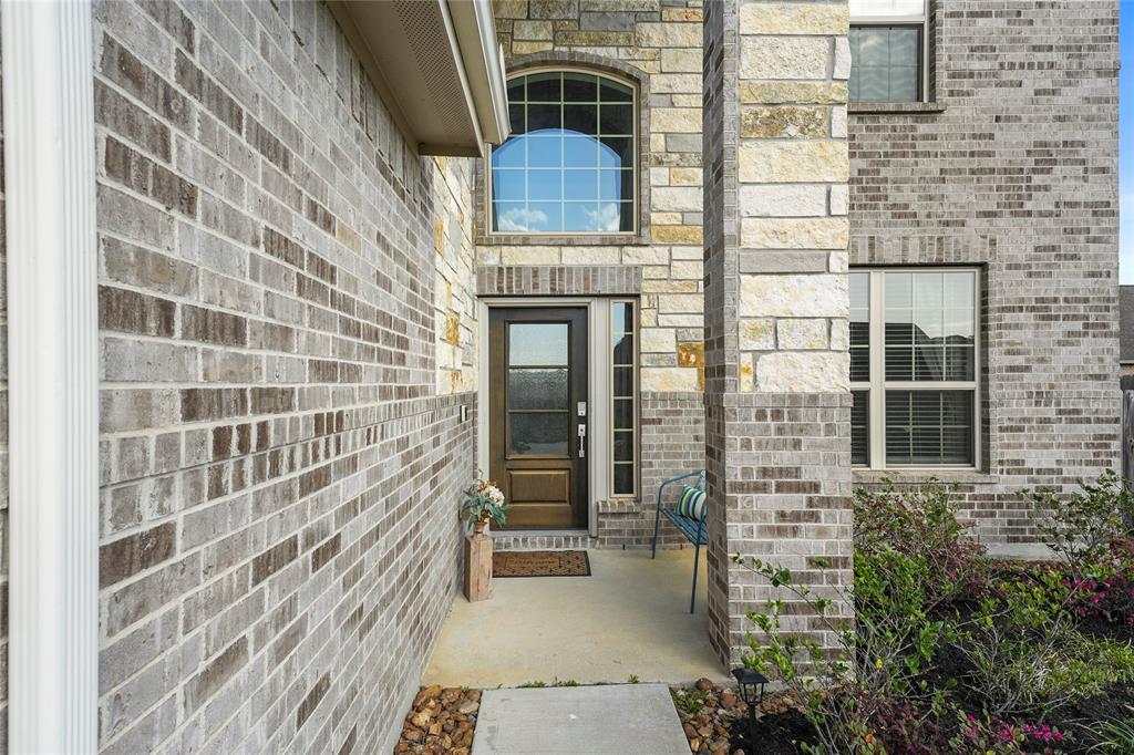 18931 Via Flora Drive Drive, New Caney, Texas image 2