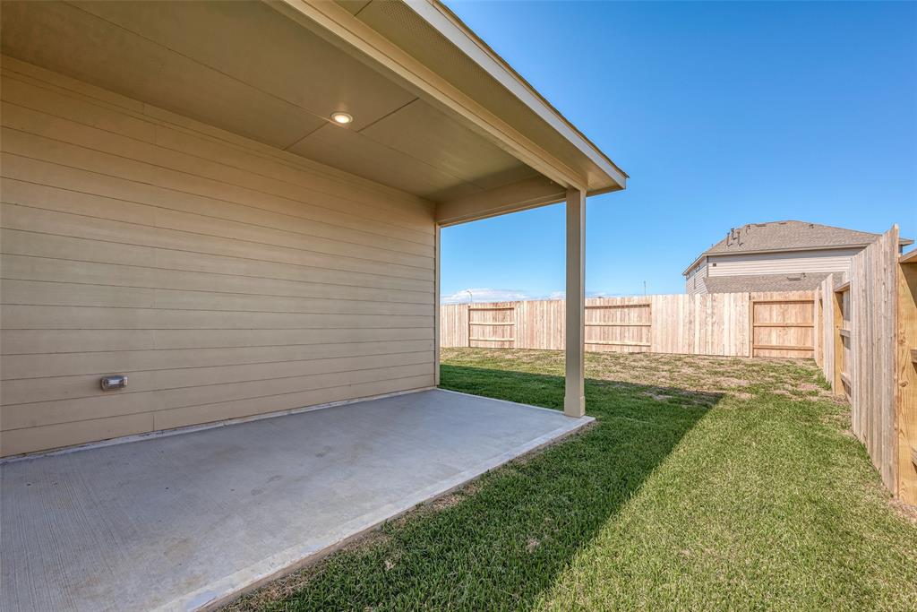 12211 Carling Straight Drive, Humble, Texas image 38