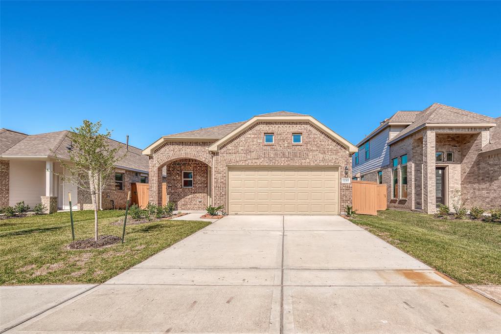 12211 Carling Straight Drive, Humble, Texas image 1