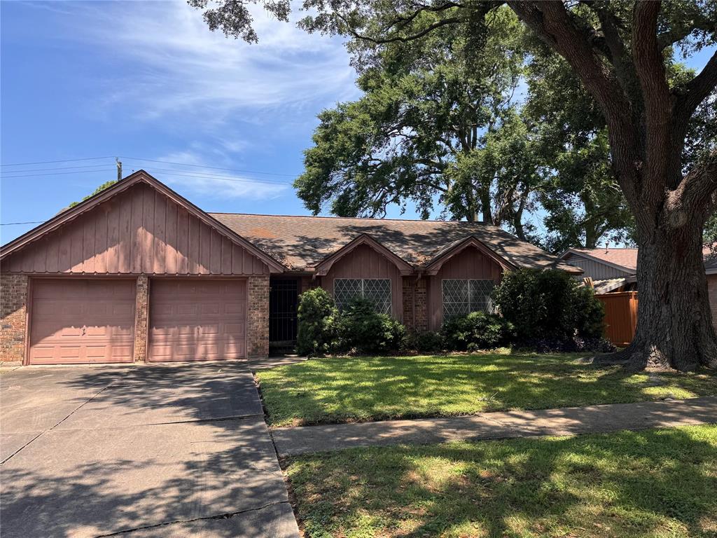 8211 Gulfwood Lane, Houston, Texas image 1