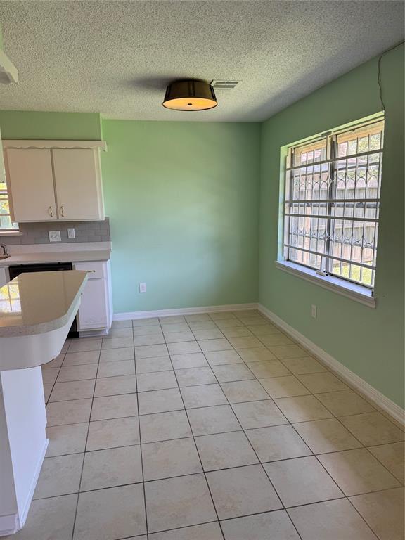 8211 Gulfwood Lane, Houston, Texas image 8