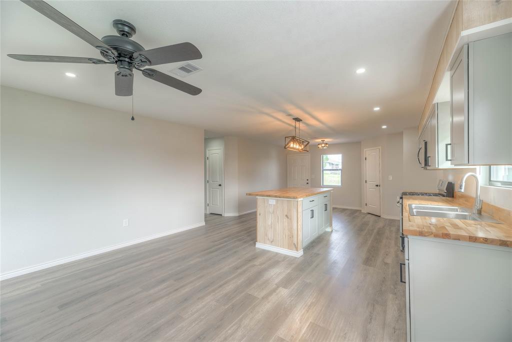 646 Yaupon Cove Drive, Onalaska, Texas image 3