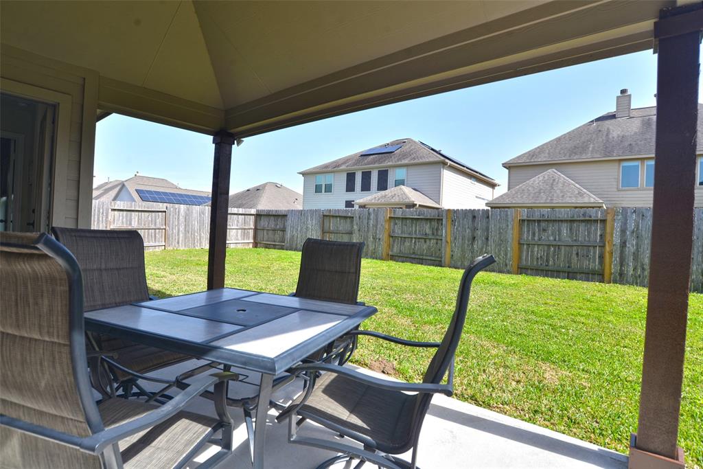12421 Berberry Drive, Texas City, Texas image 23