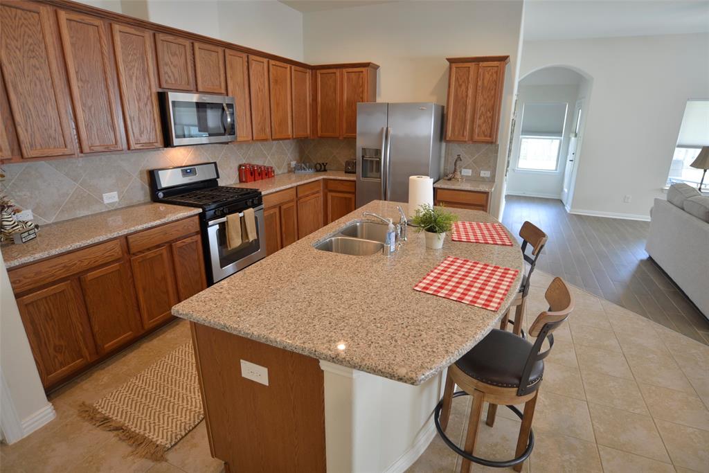 12421 Berberry Drive, Texas City, Texas image 4
