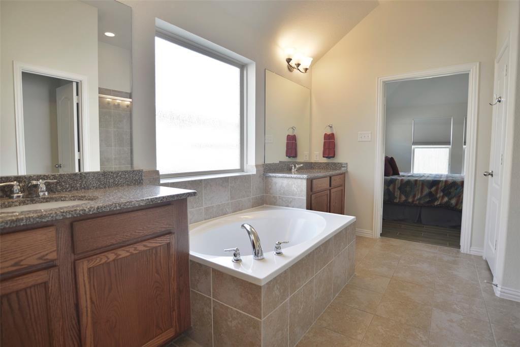12421 Berberry Drive, Texas City, Texas image 20