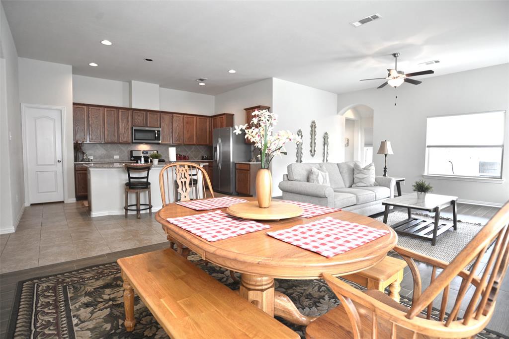 12421 Berberry Drive, Texas City, Texas image 10