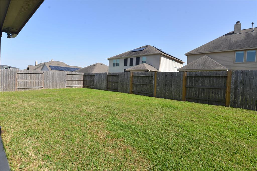 12421 Berberry Drive, Texas City, Texas image 24
