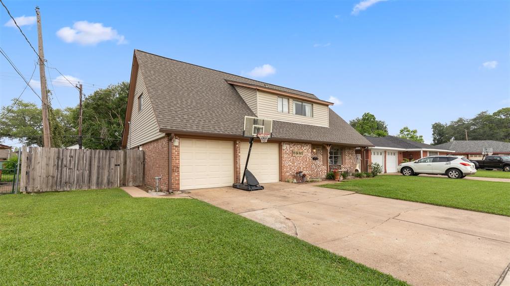 702 Amherst Lane
