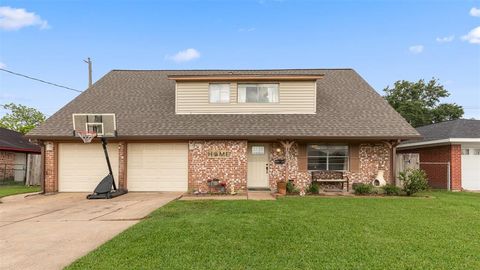 702 Amherst Lane Deer Park TX 77536