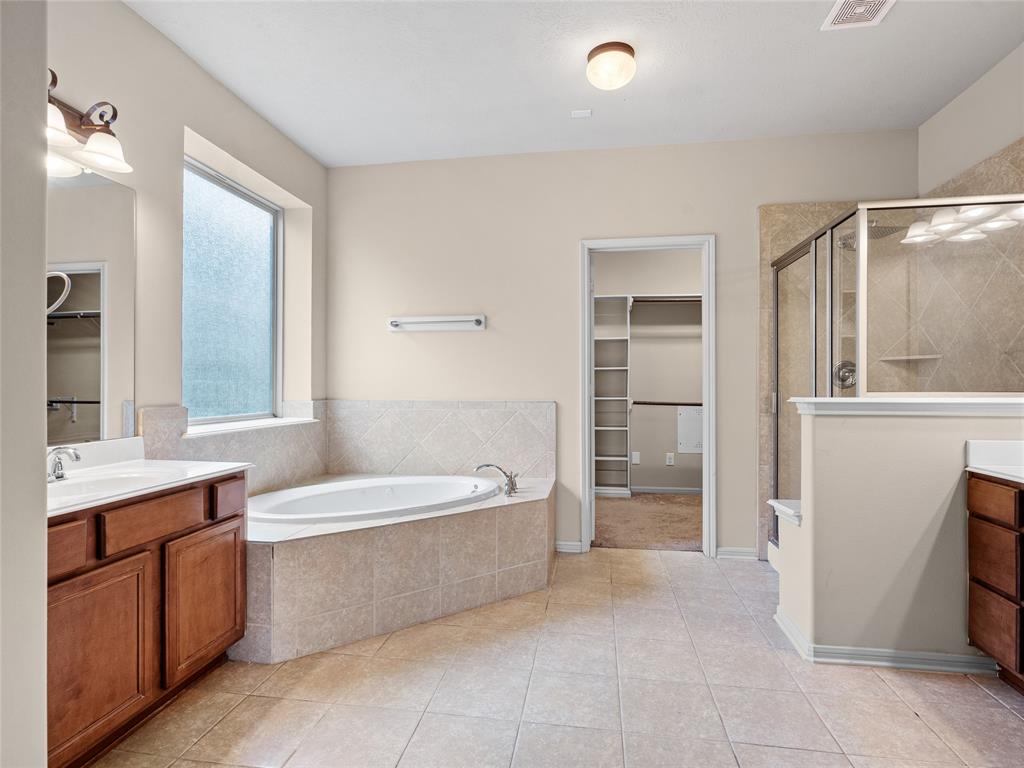 2513 Crestmoon Court, Houston, Texas image 21