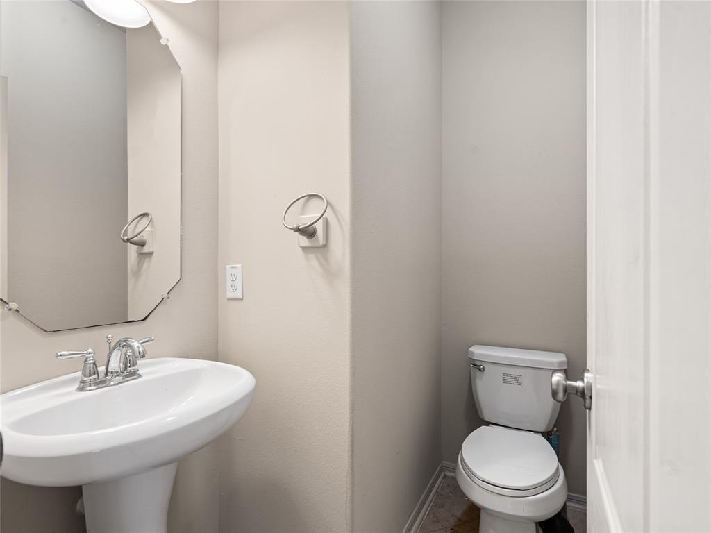 2513 Crestmoon Court, Houston, Texas image 29