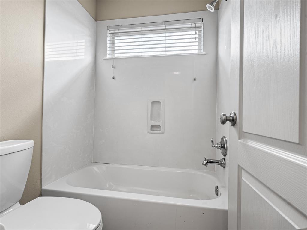 2513 Crestmoon Court, Houston, Texas image 35