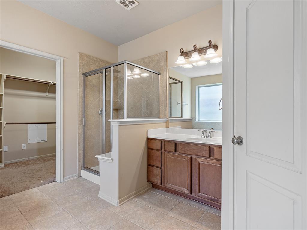 2513 Crestmoon Court, Houston, Texas image 26