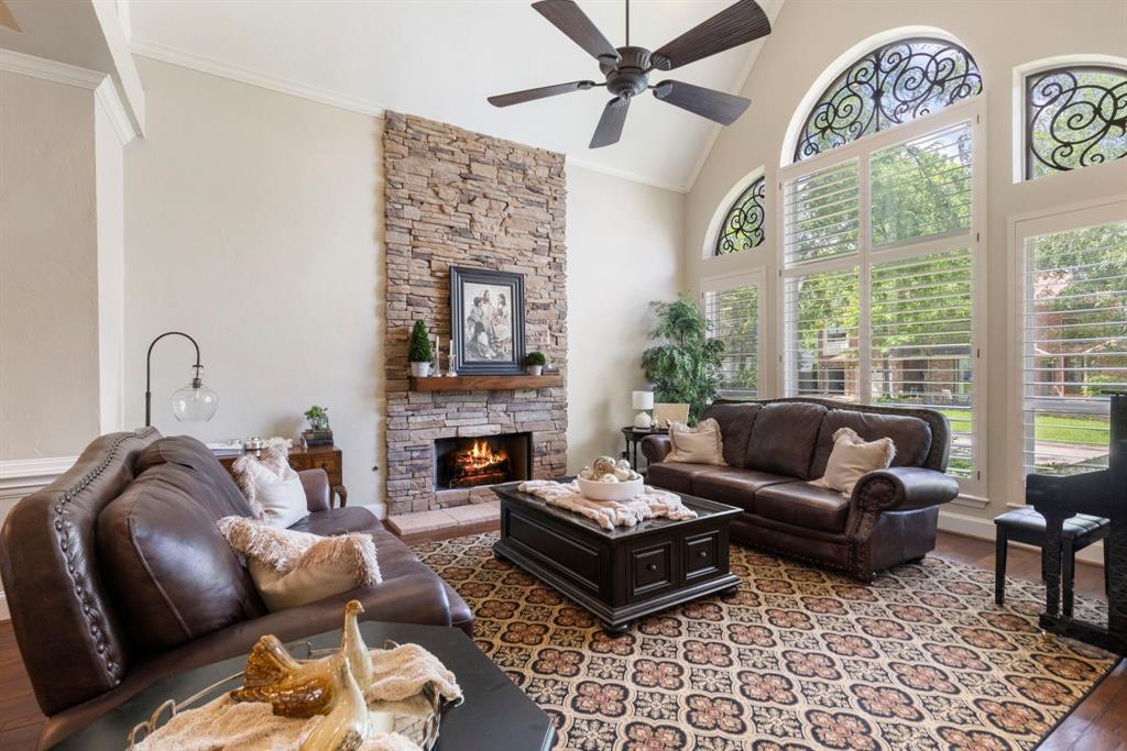27 Wood Cove Drive, The Woodlands, Texas image 6