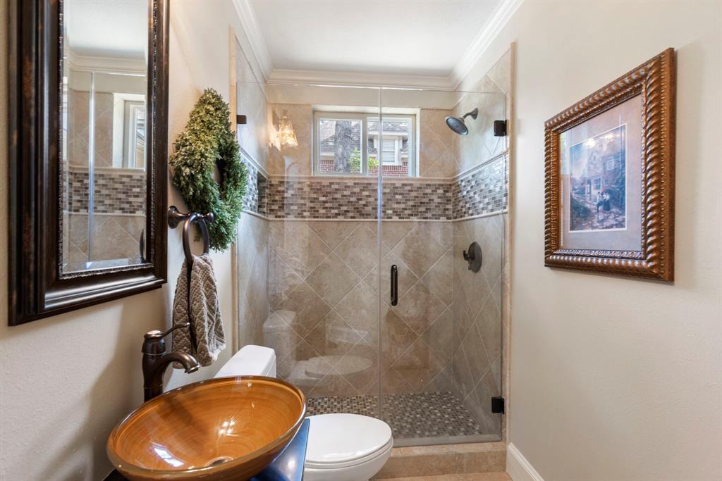 27 Wood Cove Drive, The Woodlands, Texas image 10