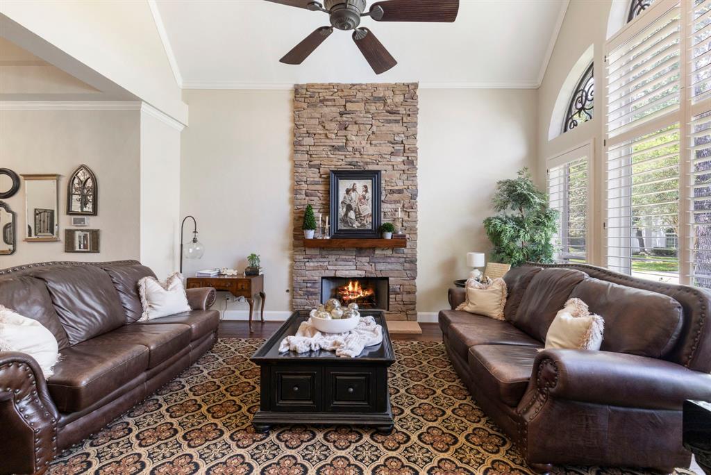 27 Wood Cove Drive, The Woodlands, Texas image 7
