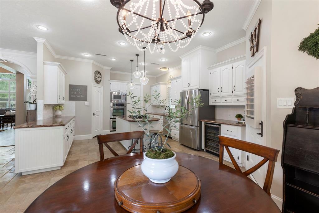 27 Wood Cove Drive, The Woodlands, Texas image 14