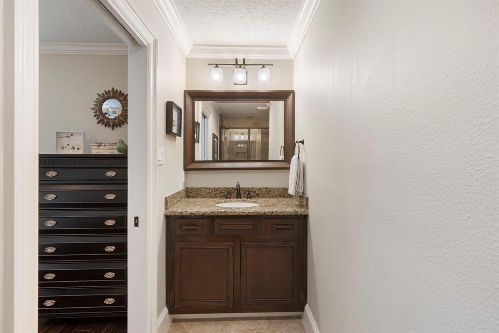 27 Wood Cove Drive, The Woodlands, Texas image 28