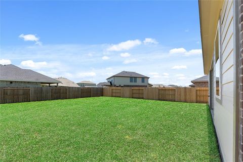 Single Family Residence in Hockley TX 17210 Coppice Oak Drive 15.jpg