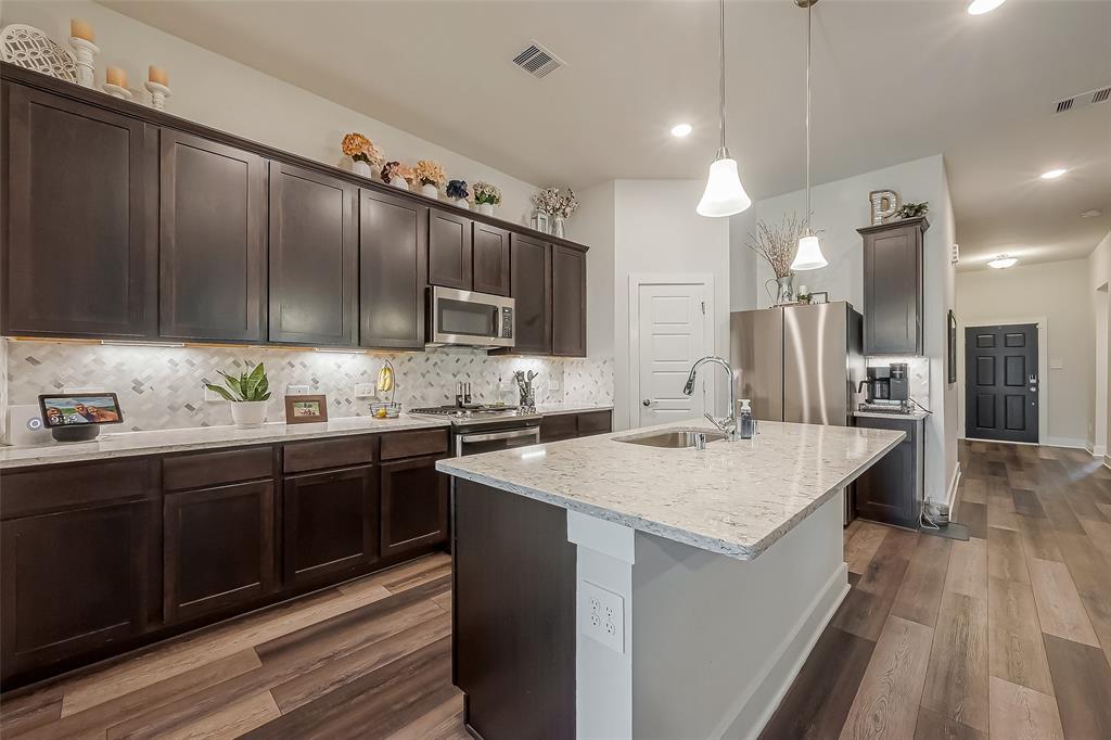 9817 N Goshawk Trail, Conroe, Texas image 17