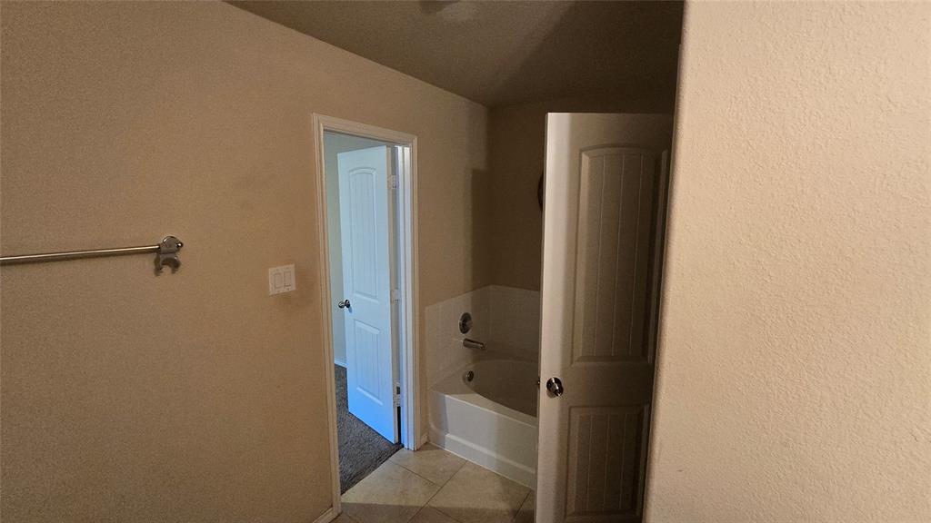 1830 Bravos Manor Lane, Fresno, Texas image 16