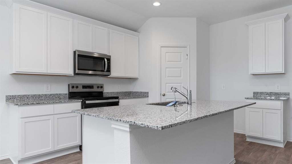 1402 Windom Court Way, Fresno, Texas image 13