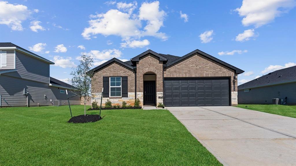 1402 Windom Court Way, Fresno, Texas image 1