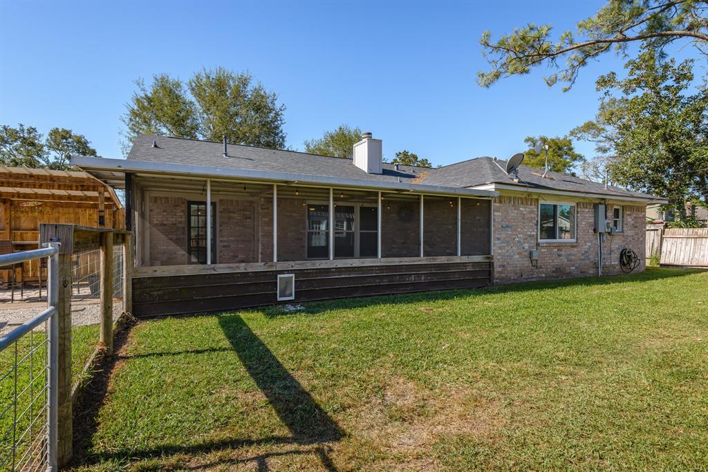 97 Shady Oak Court, Alvin, Texas image 27