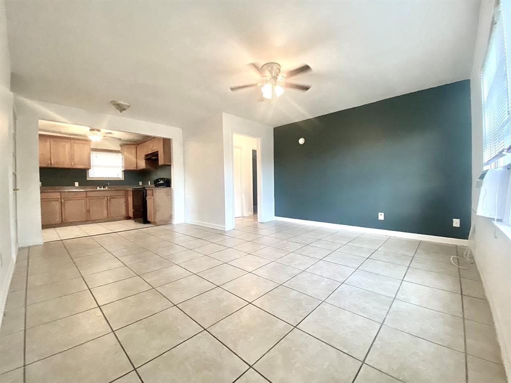 1138 4th Avenue, Texas City, Texas image 4