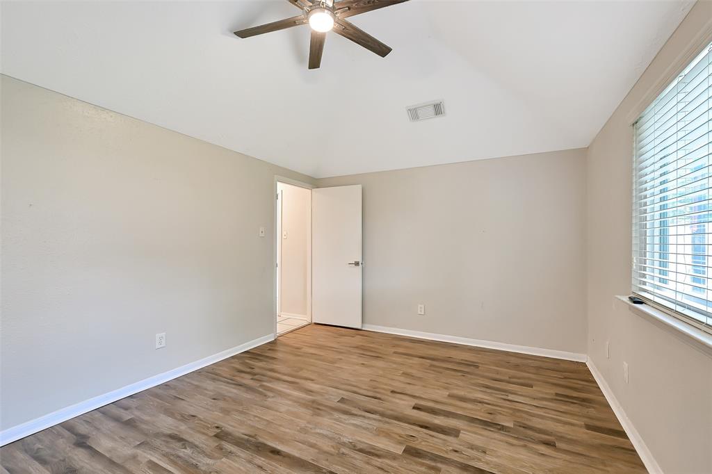 2909 Tower Bridge Court, Pearland, Texas image 12