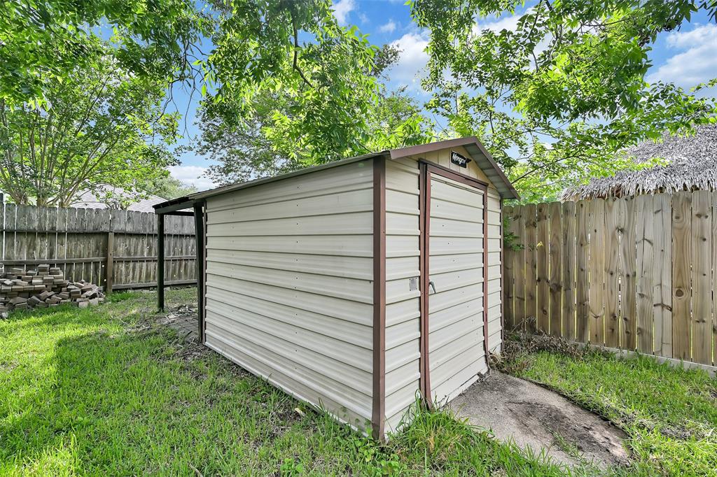 2909 Tower Bridge Court, Pearland, Texas image 19