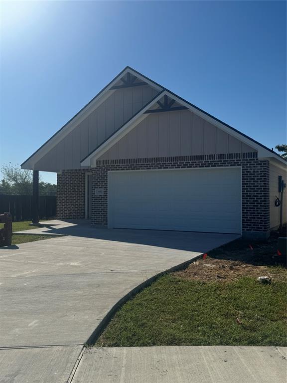 1955 Misti Lane, Beaumont, Texas image 1