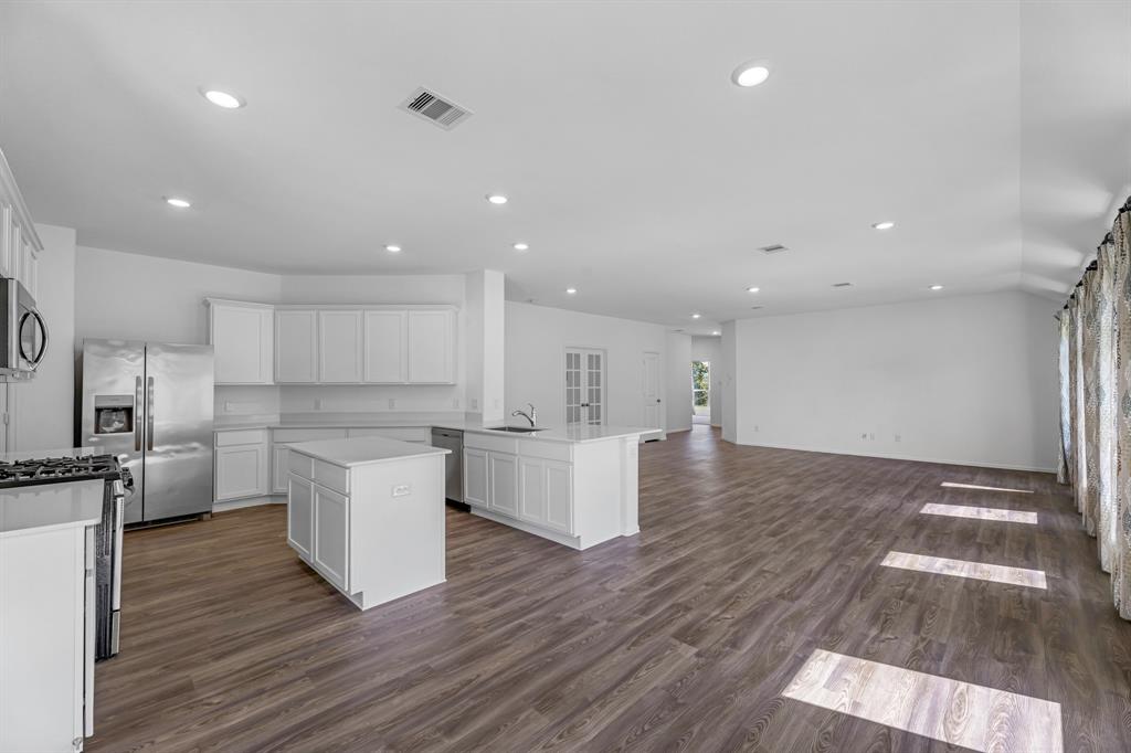 9639 Sterling Arbor Drive, Baytown, Texas image 7