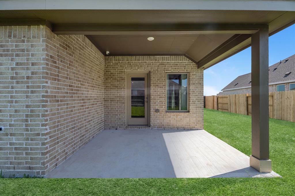 9639 Sterling Arbor Drive, Baytown, Texas image 24