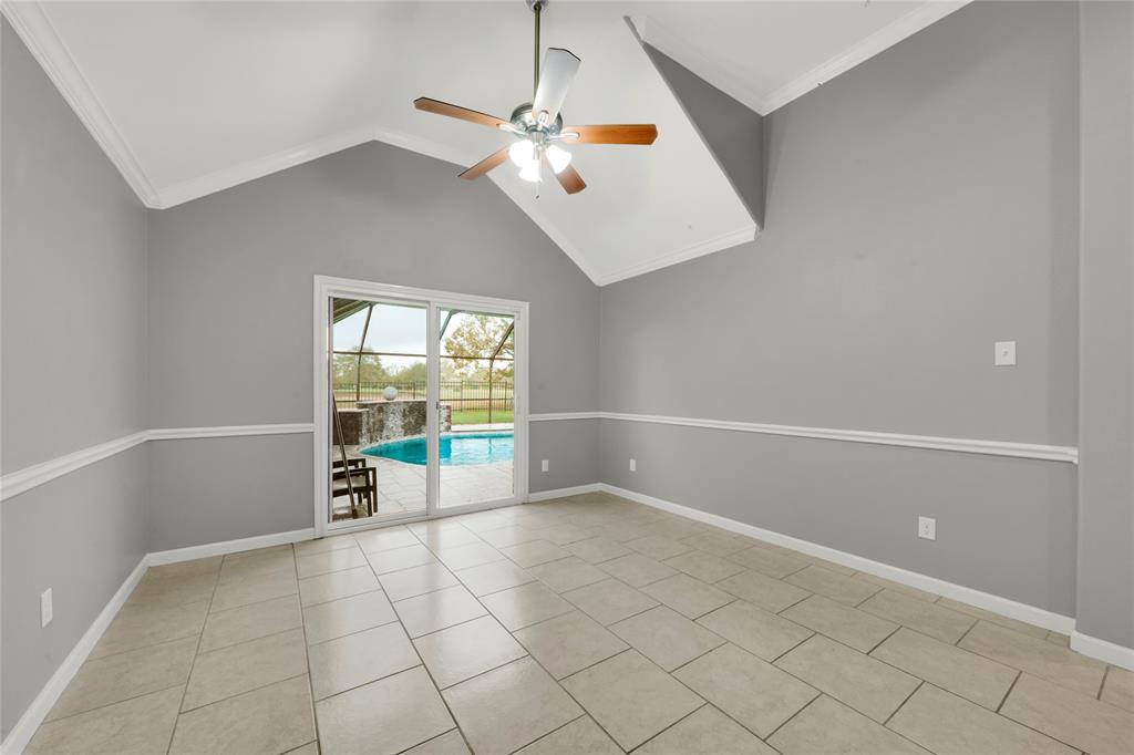 1403 Turnberry Circle, Baytown, Texas image 3