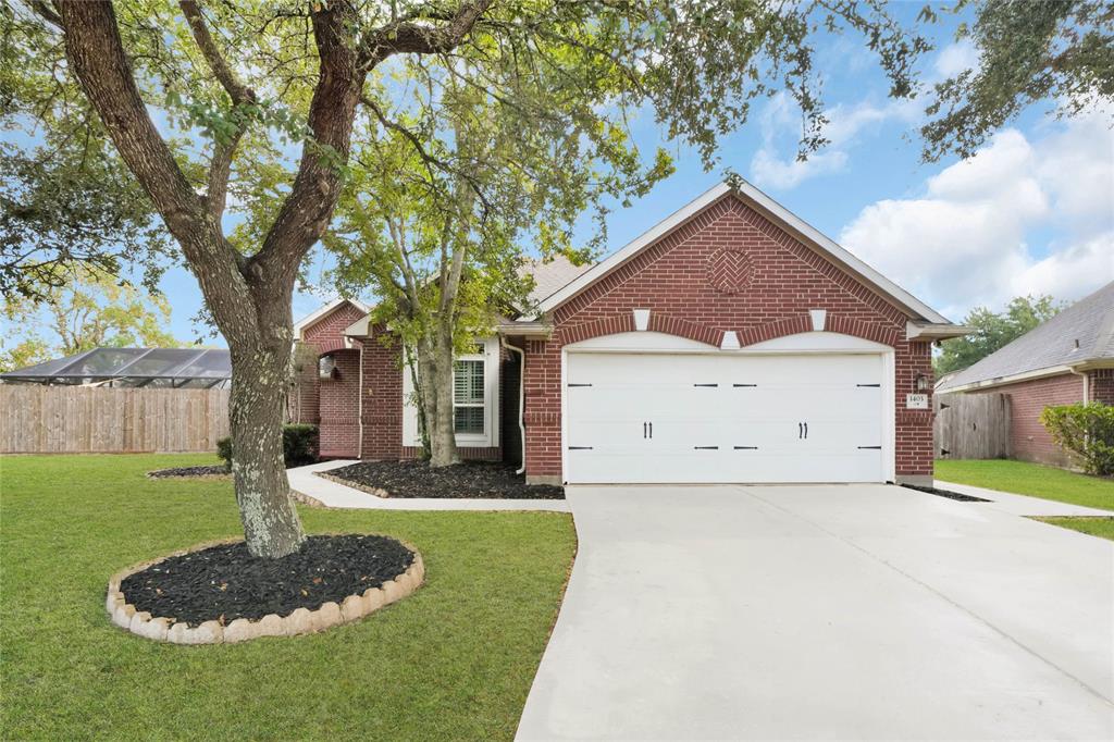 1403 Turnberry Circle, Baytown, Texas image 2