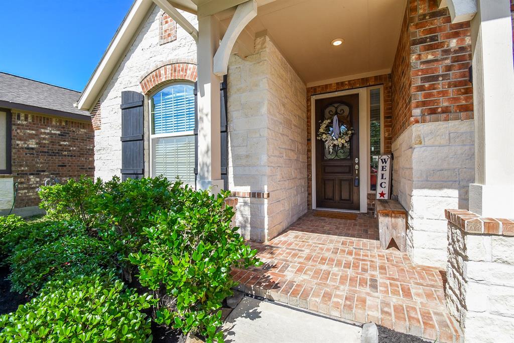 18273 Evanhale Bend Drive, Cypress, Texas image 3