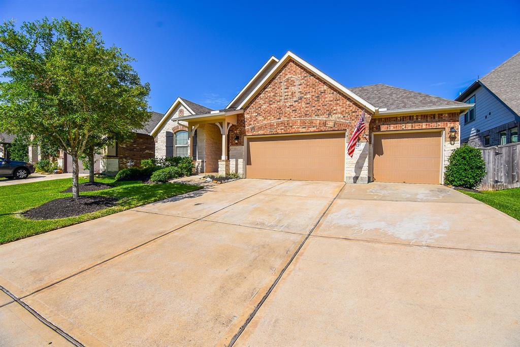 18273 Evanhale Bend Drive, Cypress, Texas image 2