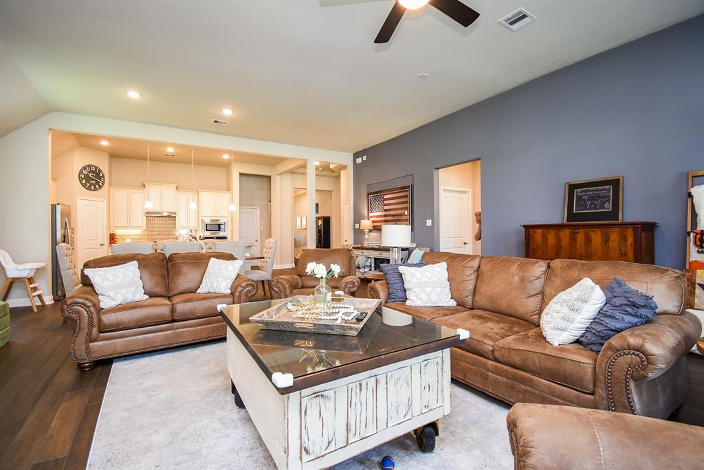 18273 Evanhale Bend Drive, Cypress, Texas image 5