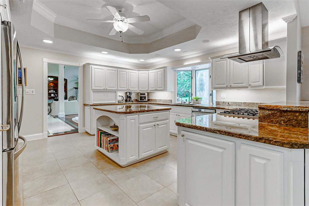 33302 Alton Wright Drive, Magnolia, Texas image 12