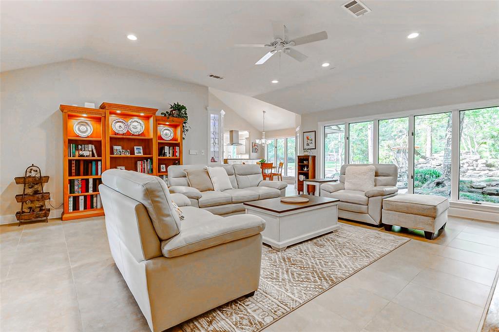 33302 Alton Wright Drive, Magnolia, Texas image 10
