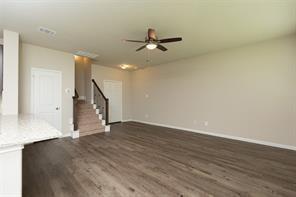 5426 James Michael Drive, Rosharon, Texas image 6