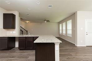 5426 James Michael Drive, Rosharon, Texas image 8