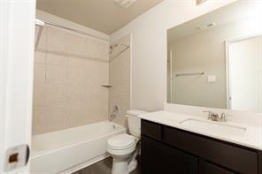5426 James Michael Drive, Rosharon, Texas image 16